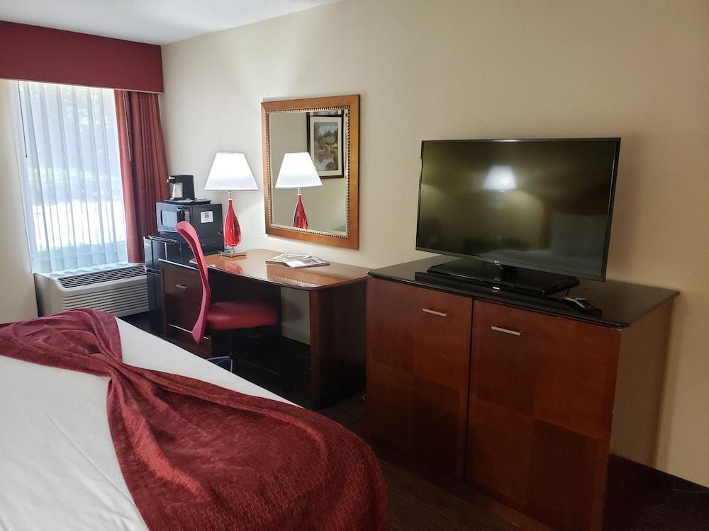 فندق Baymont By Wyndham Southfield/Detroit المظهر الخارجي الصورة