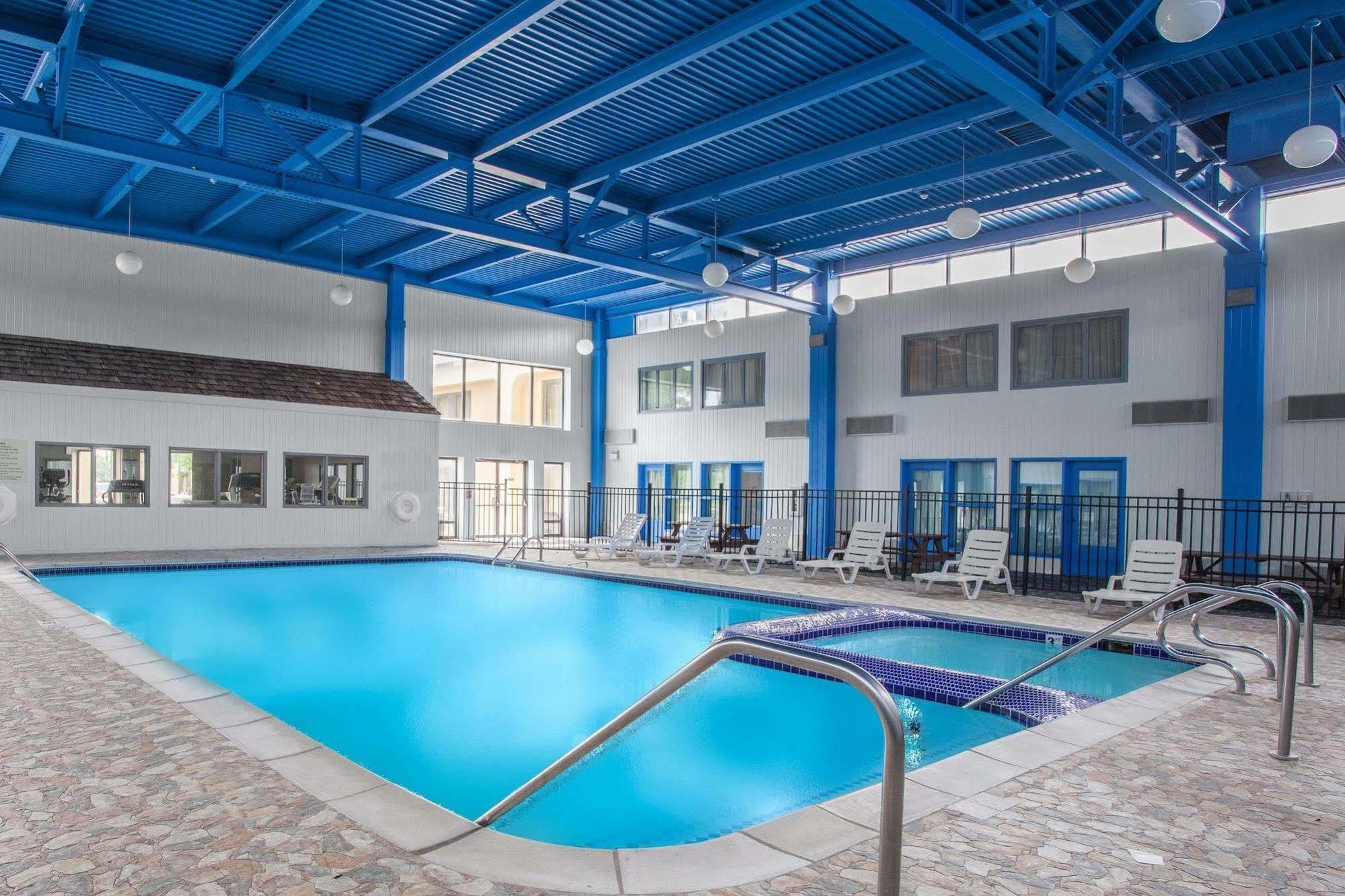 فندق Baymont By Wyndham Southfield/Detroit المظهر الخارجي الصورة