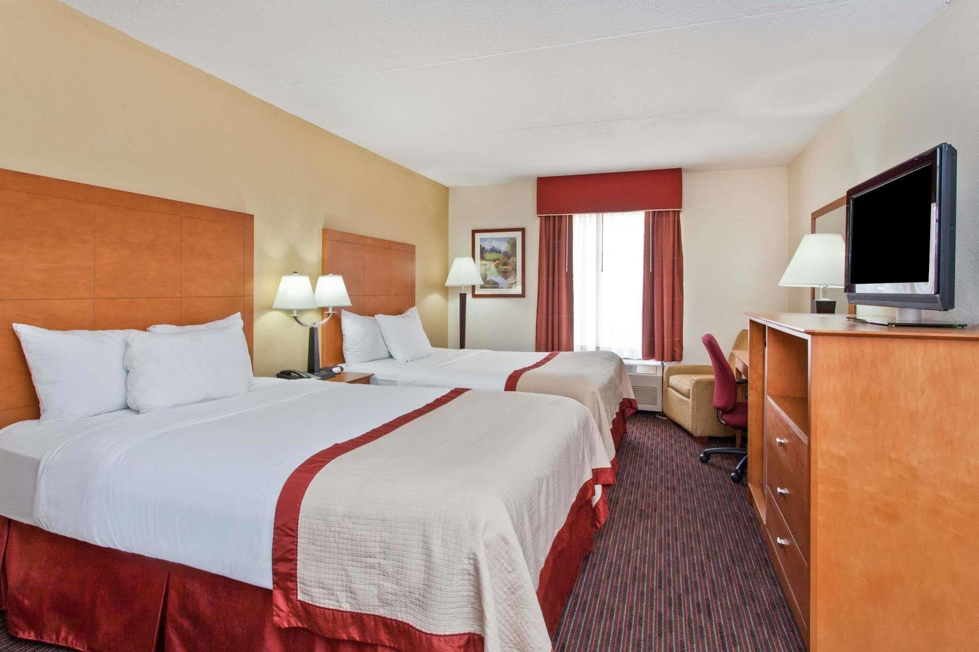 فندق Baymont By Wyndham Southfield/Detroit المظهر الخارجي الصورة